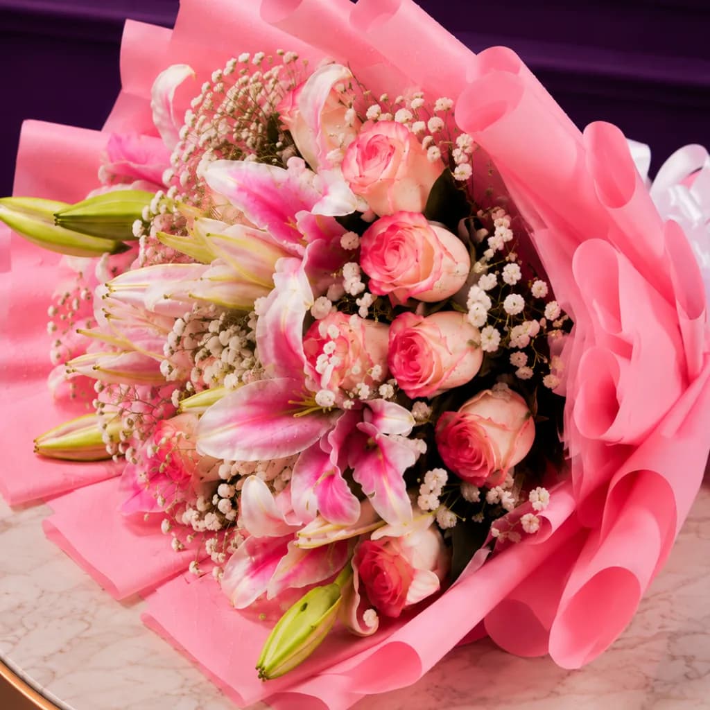 Pink Lily & Roses Handy Bouquet