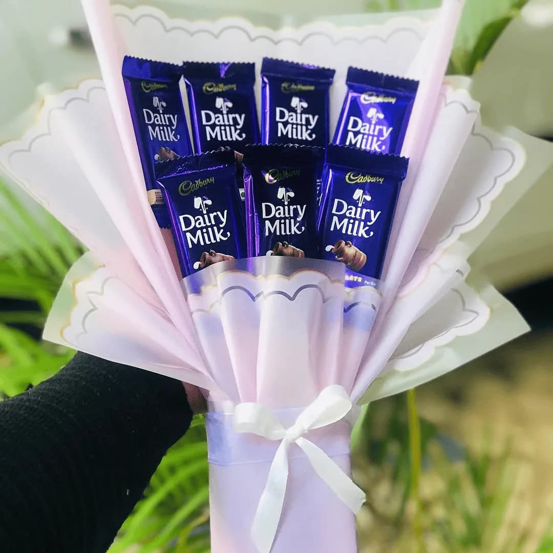 The Lilac 7-Bar Dairy Milk Hand Bouquet