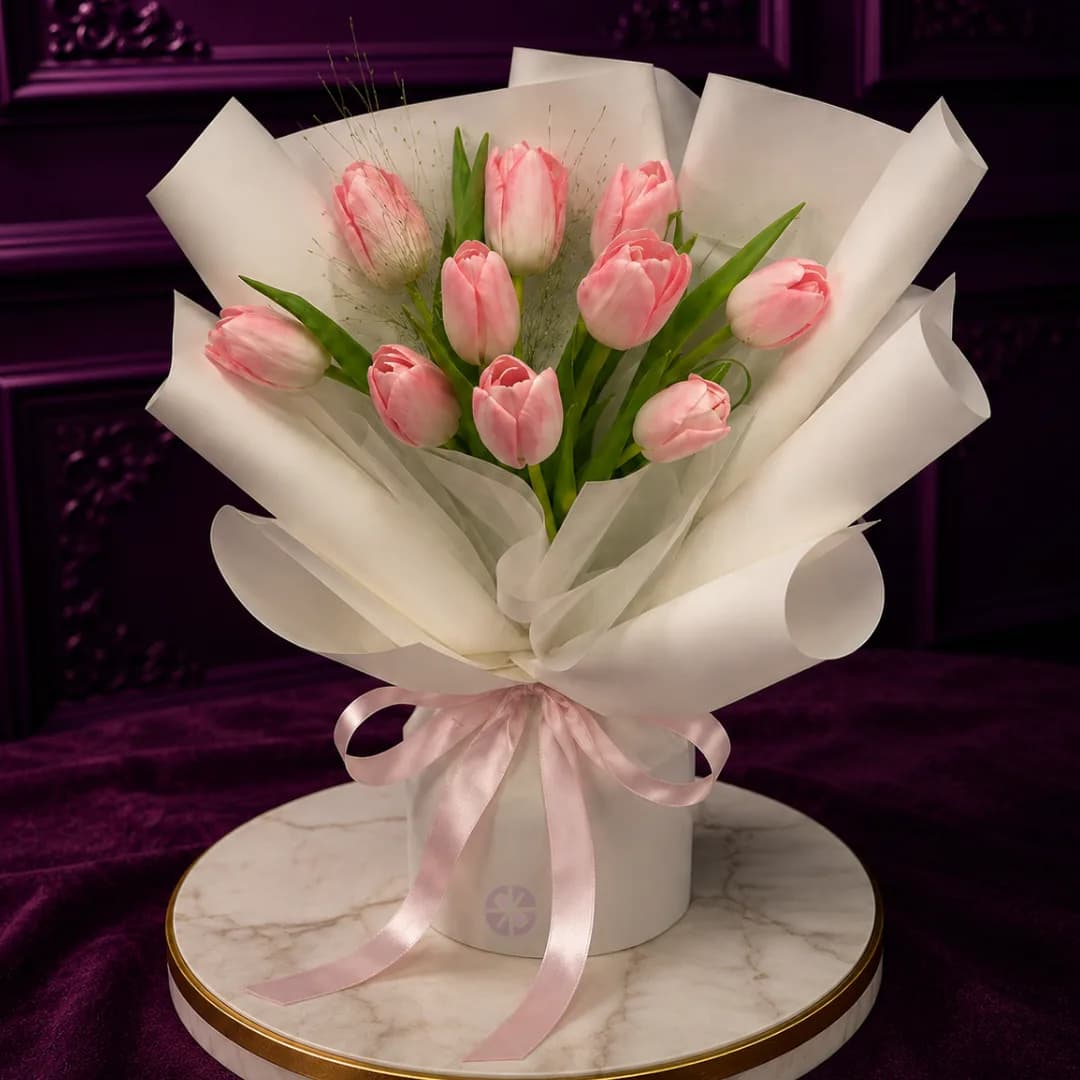 Luxury 10-Stem Light Pink Fresh Tulip Bouquet