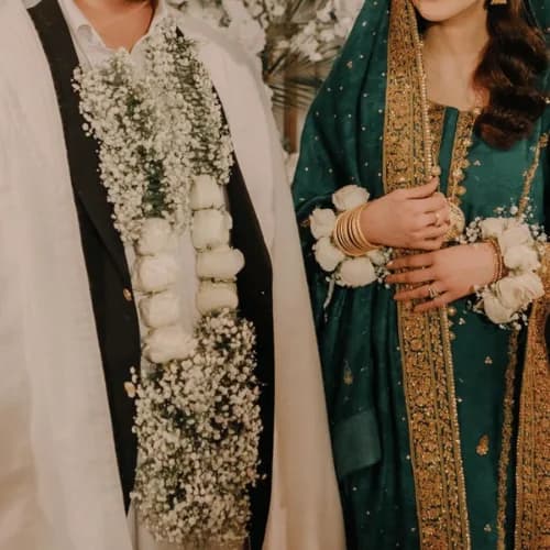 White Wedding Garland with Gypsy Flowers